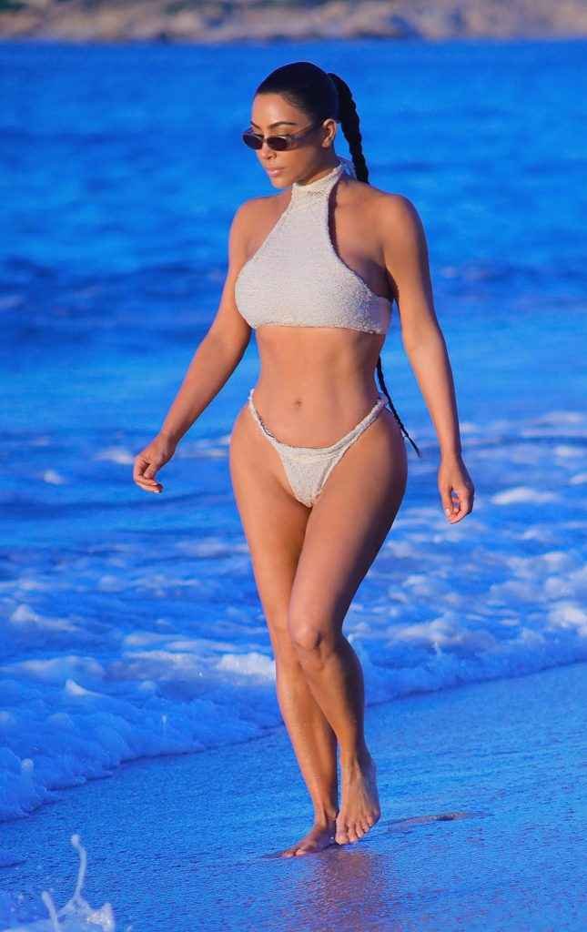 Kim Kardashian en bikini au Mexique