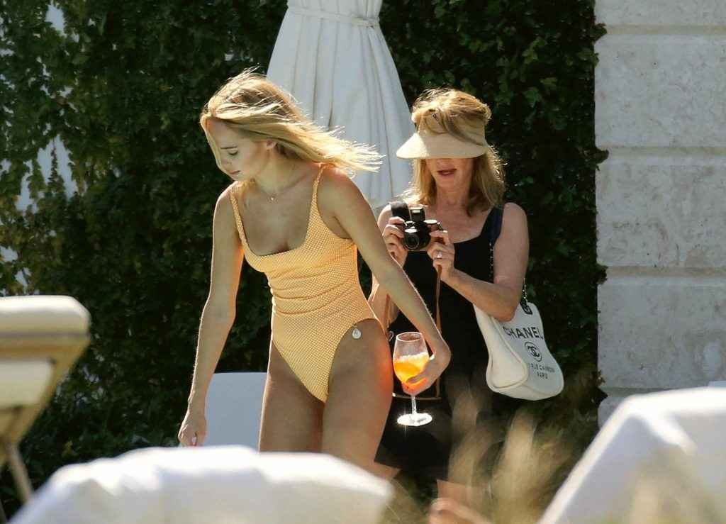 Kimberley Garner en maillot de bain à Miami