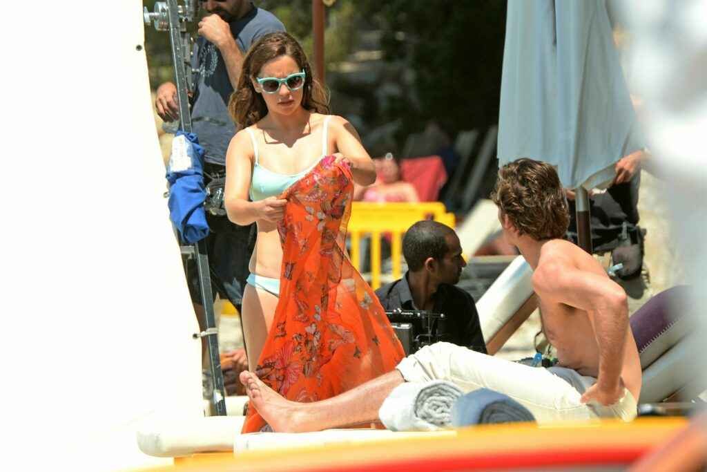 Emilia Clarke en bikini