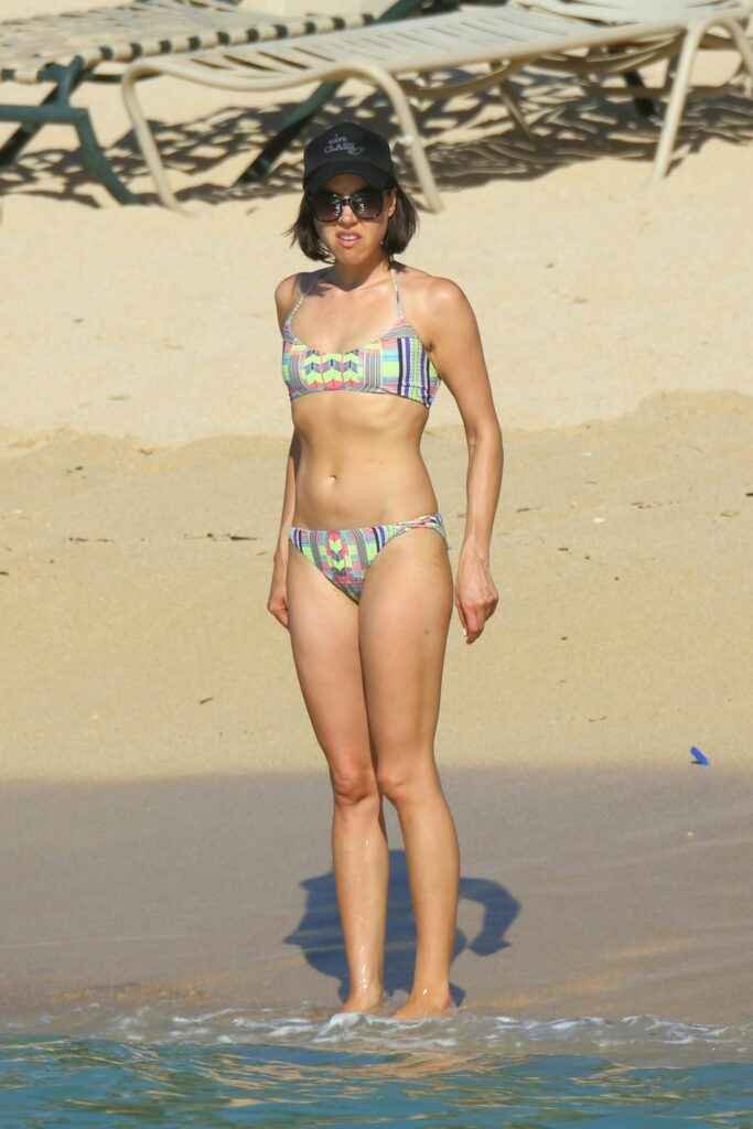 Aubrey Plaza en bikini à Hawaii