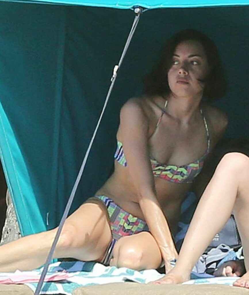 Aubrey Plaza en bikini à Hawaii