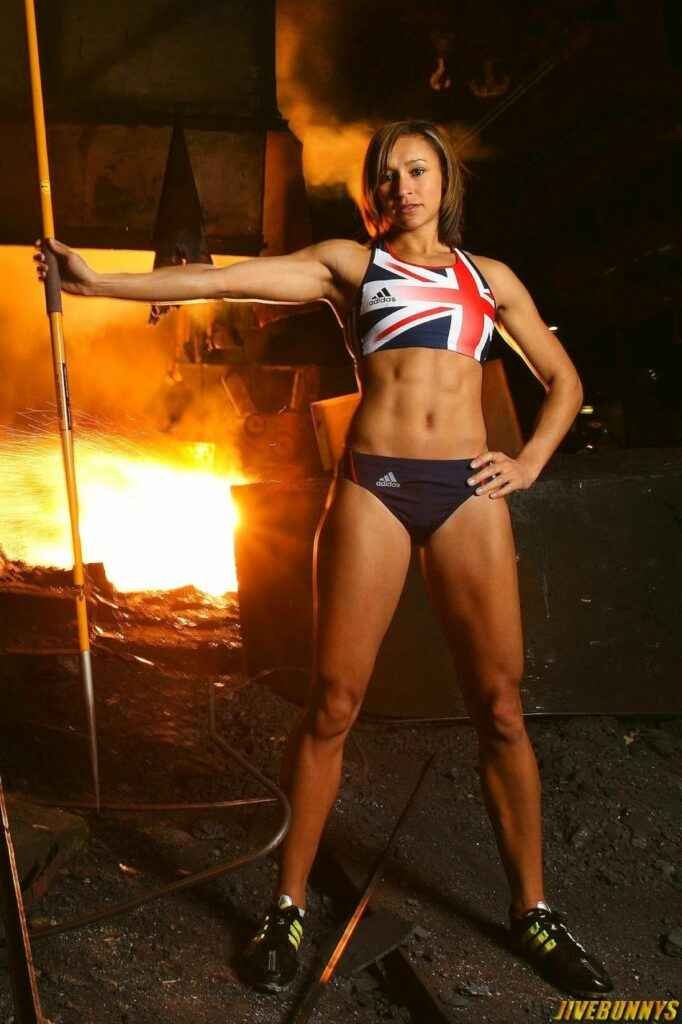 Jessica Ennis Hill sexy sur la piste d'athlétisme