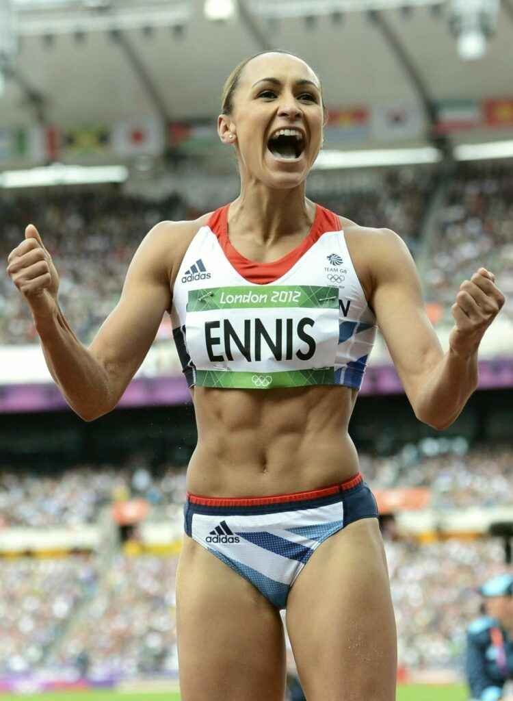 Jessica Ennis Hill sexy sur la piste d'athlétisme