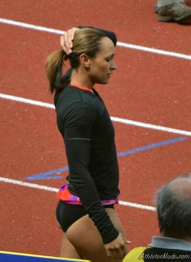 Jessica Ennis Hill sexy sur la piste d'athlétisme