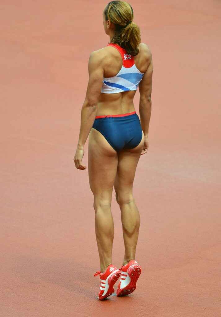 Jessica Ennis Hill sexy sur la piste d'athlétisme