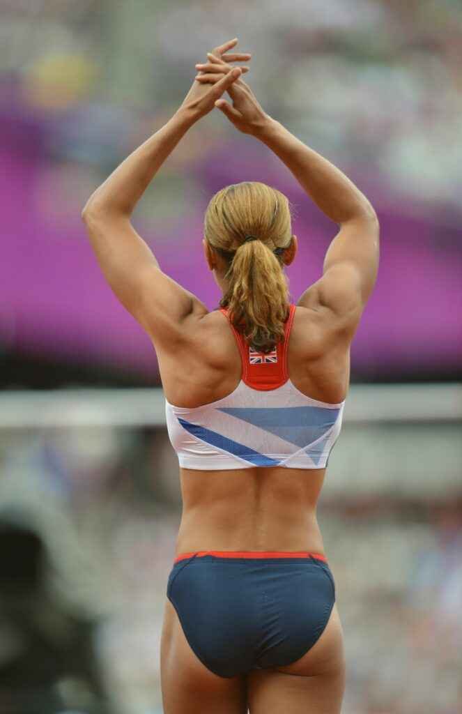 Jessica Ennis Hill sexy sur la piste d'athlétisme