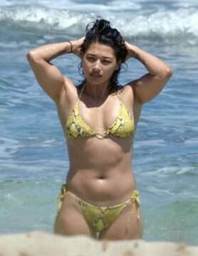 Vanessa White en bikini