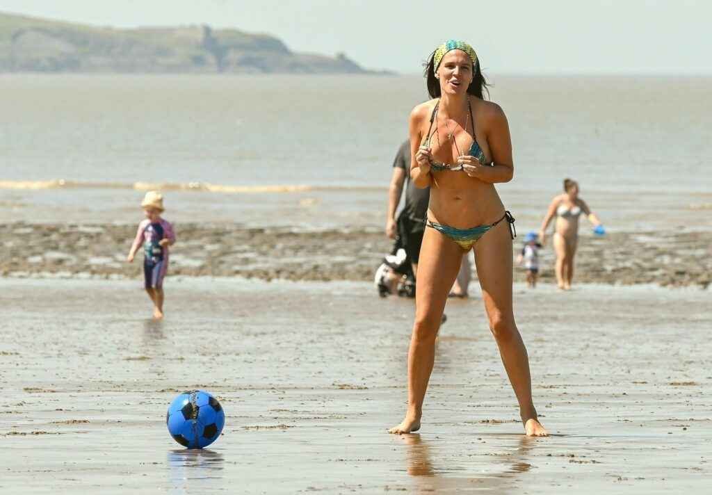 Danielle Lloyd en bikini