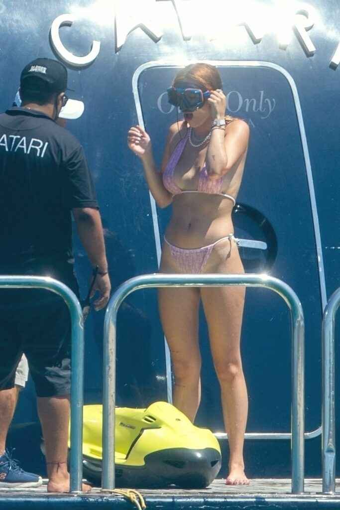 Bella Thorne en bikini à Cabo