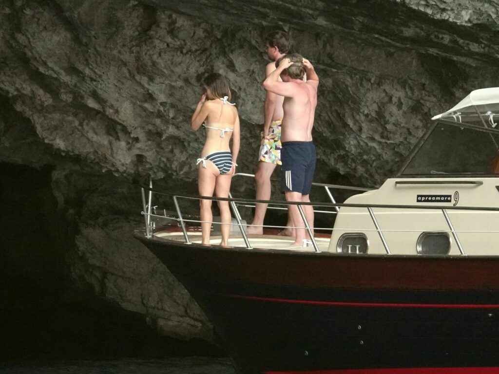 Emilia Clarke en bikini en Italie