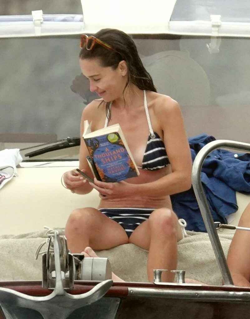 Emilia Clarke en bikini en Italie