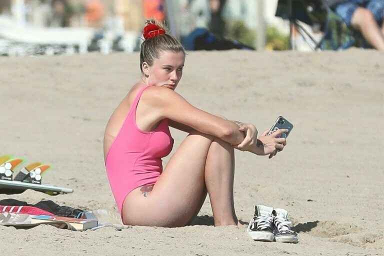 Ireland Baldwin en maillot de bain à Malibu