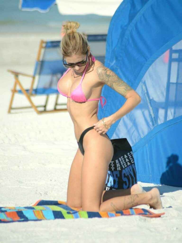 Reagan Lush en bikini à Miami Beach