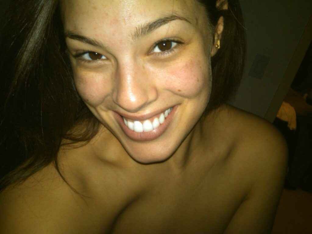 Ashley Graham nue, les photos intimes