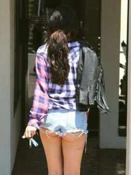 On voit les fesses de Selena Gomez !