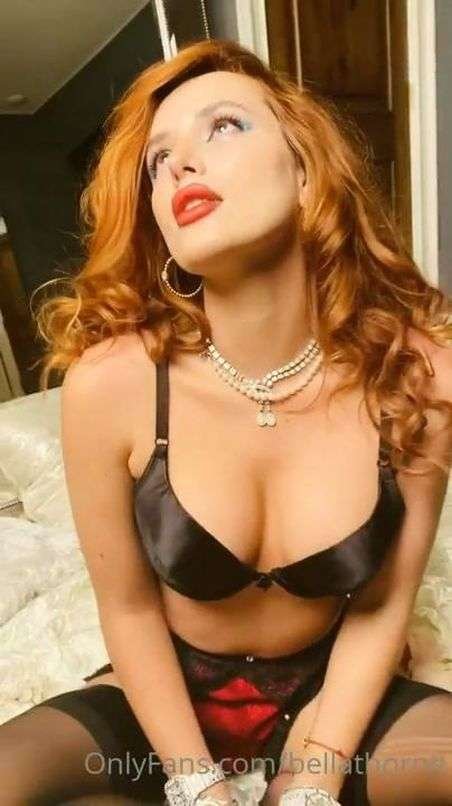 Bella Thorne en lingerie sexy