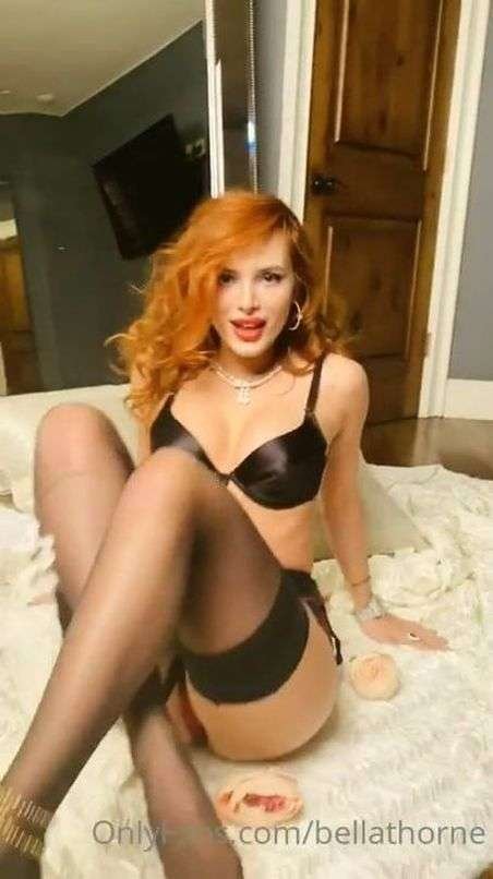 Bella Thorne en lingerie sexy