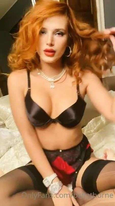 Bella Thorne en lingerie sexy