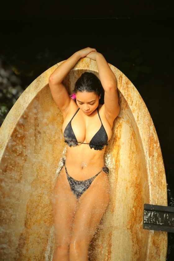 Crystal Westbrooks en bikini