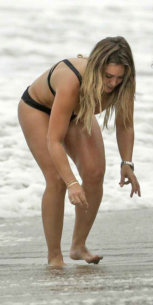 Hilary Duff en bikini à Malibu