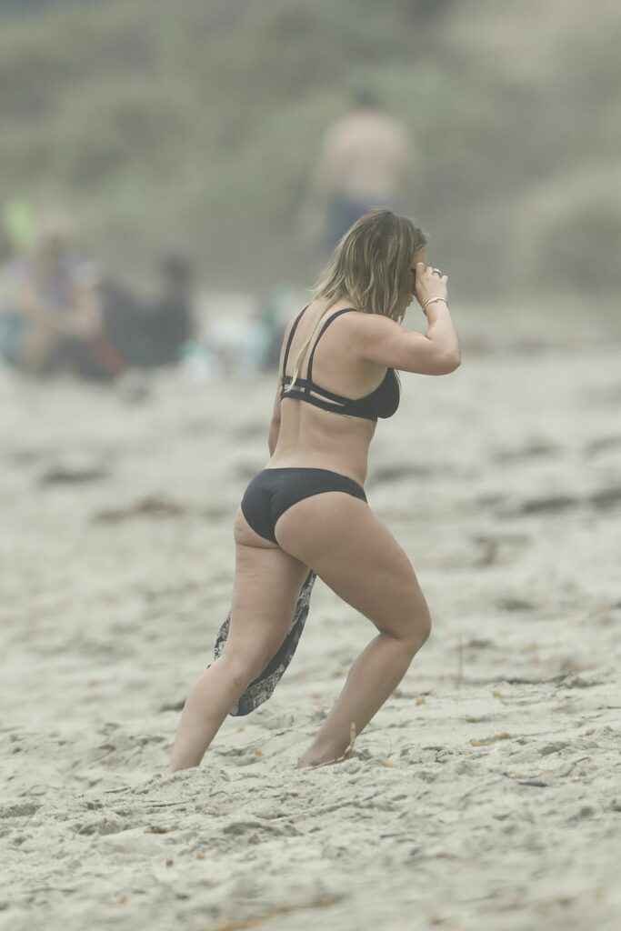 Hilary Duff en bikini à Malibu