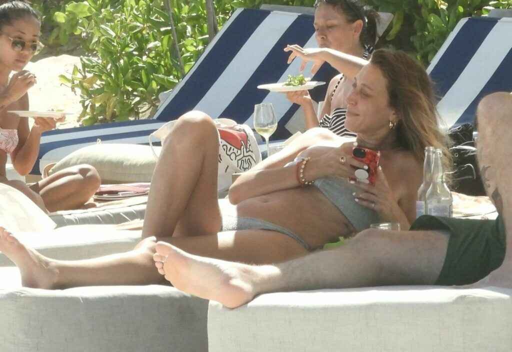 Alana Hadid en bikini à Tulum