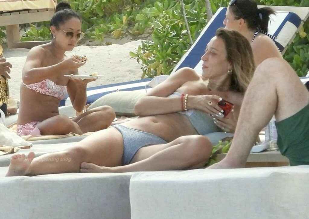 Alana Hadid en bikini à Tulum