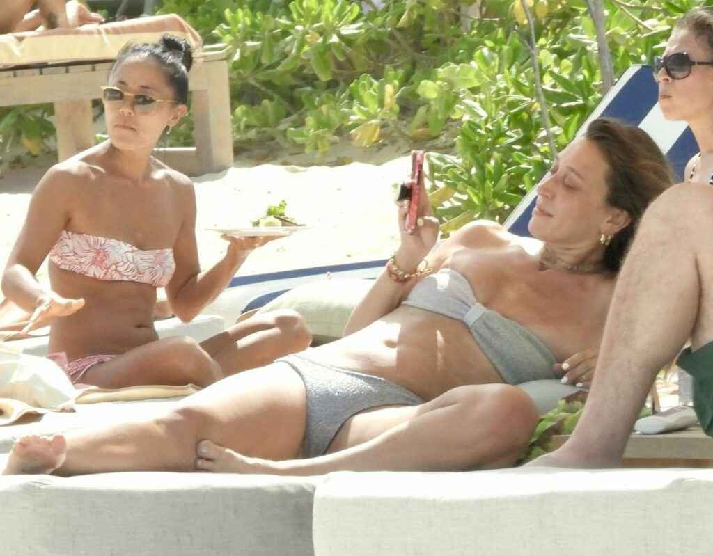 Alana Hadid en bikini à Tulum