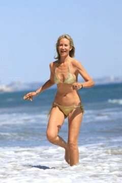 Lady Victoria Hervey en bikini à Malibu