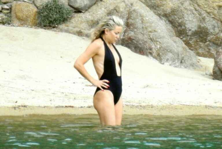 Kate Hudson en maillot de bain en Grèce