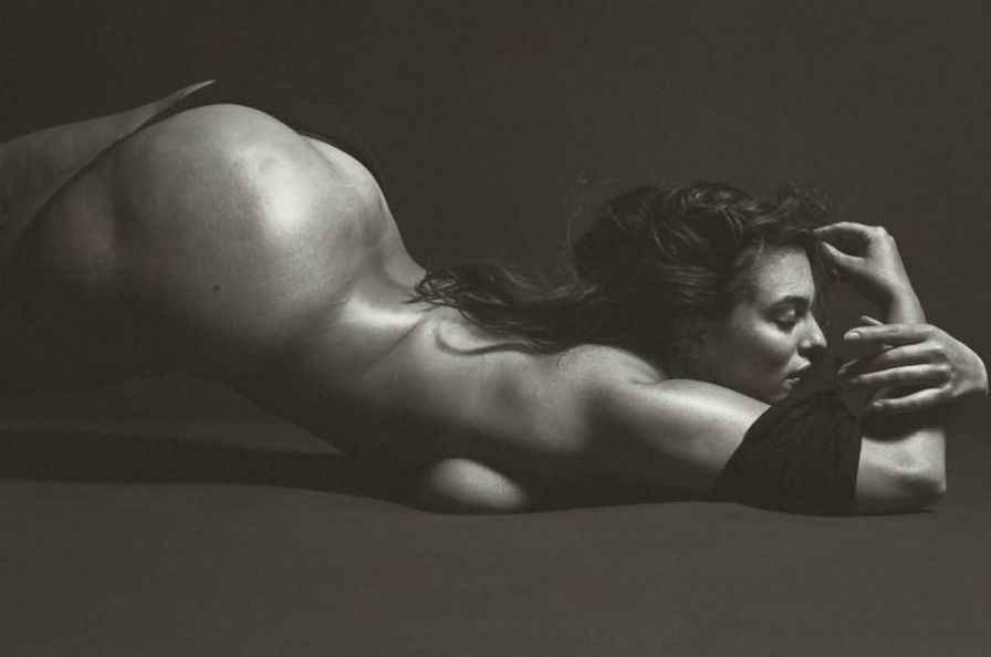 Ashley Graham nue, les photos intimes