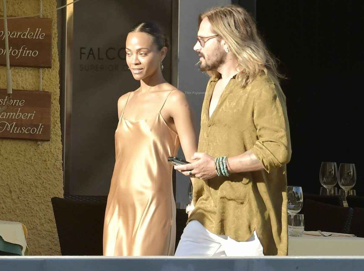 Zoe Saldana se balade sans soutien-gorge à Portofino