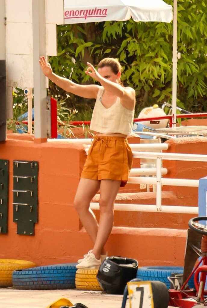 Emma Watson sexy à Ibiza