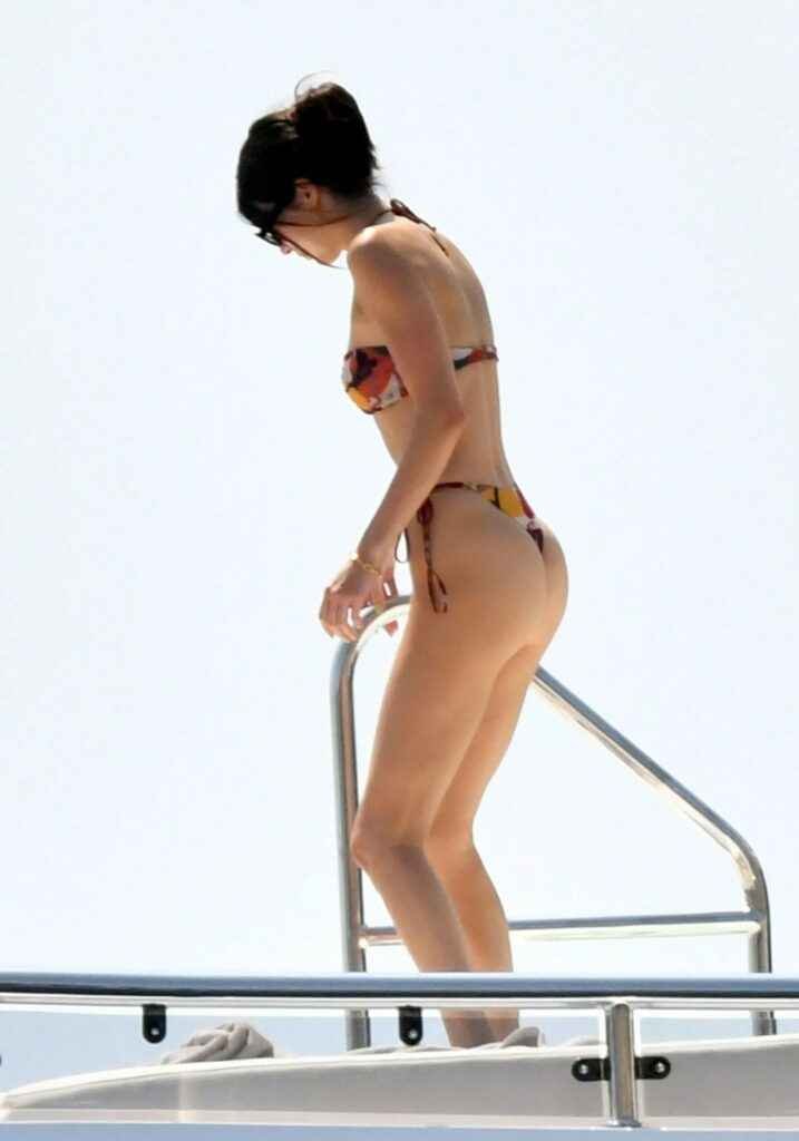 Kendall Jenner en bikini à Capri