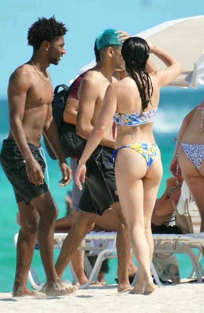 Paris Berelc en bikini à Miami