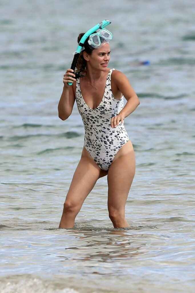 Rachel Bilson en maillot de bain à Hawaii