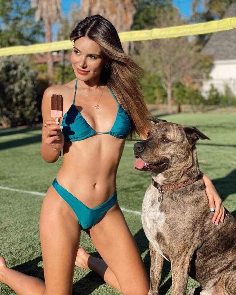 Madison Reed en bikini