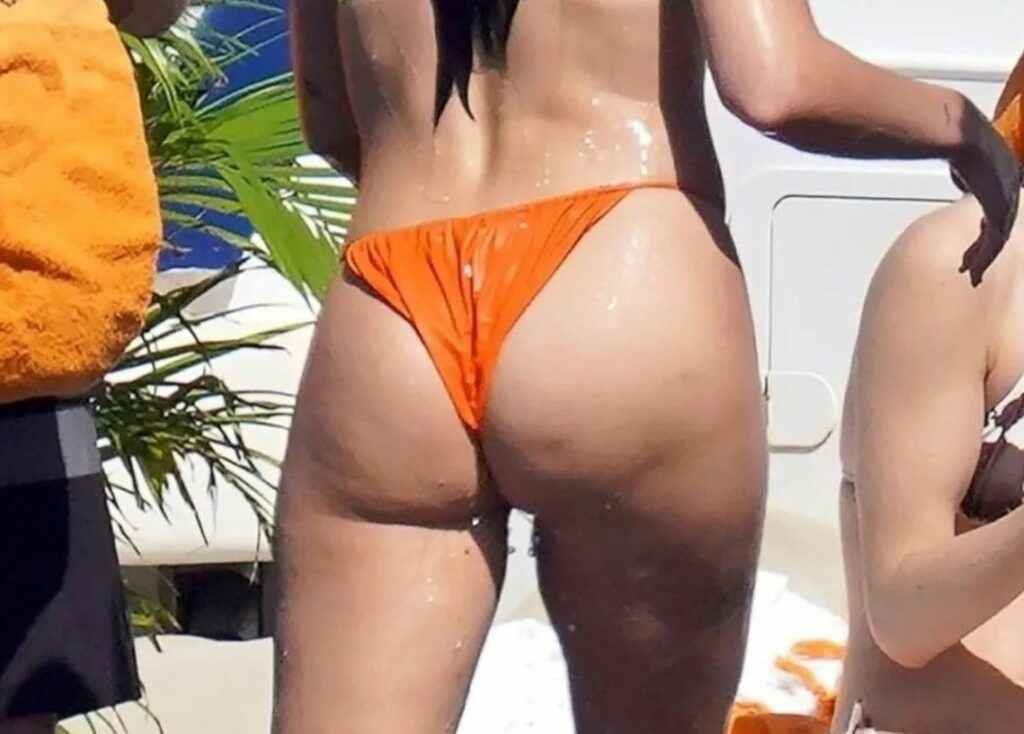 Dua Lipa en bikini à Saint-Barthélémy