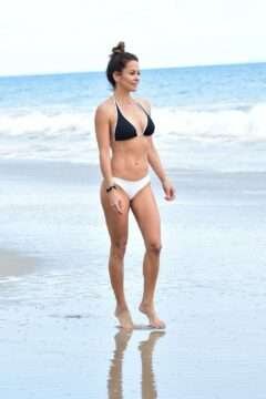 La surfeuse Brooke Burke