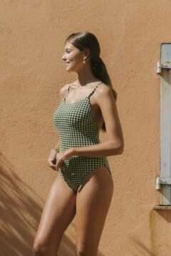 Juslia Courtes en maillot de bain