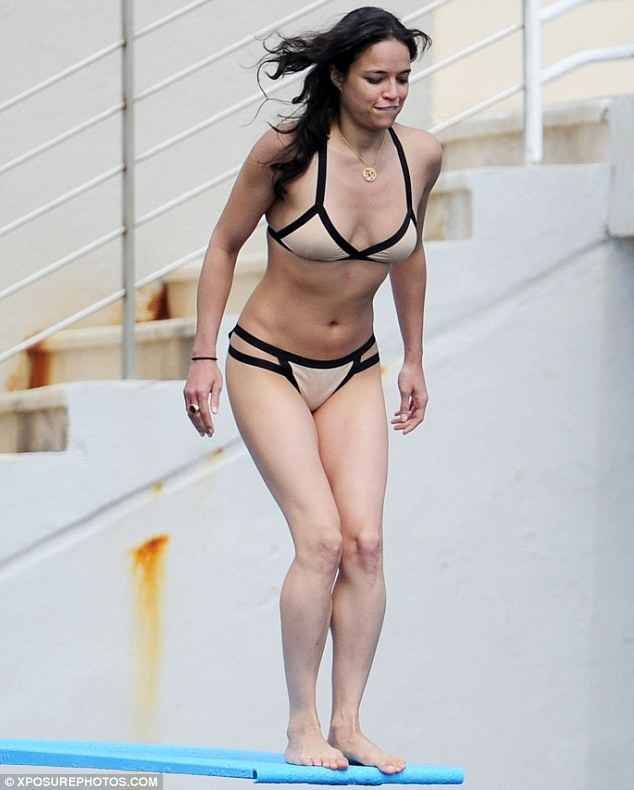 Michelle Rodriguez sur son yacht