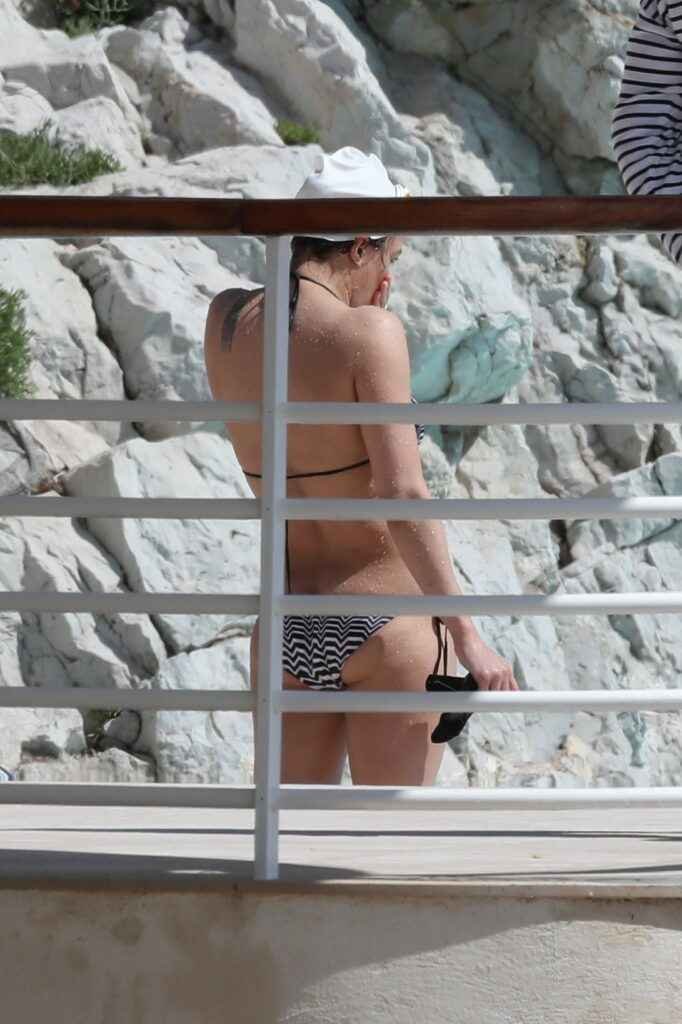 Michelle Rodriguez sur son yacht