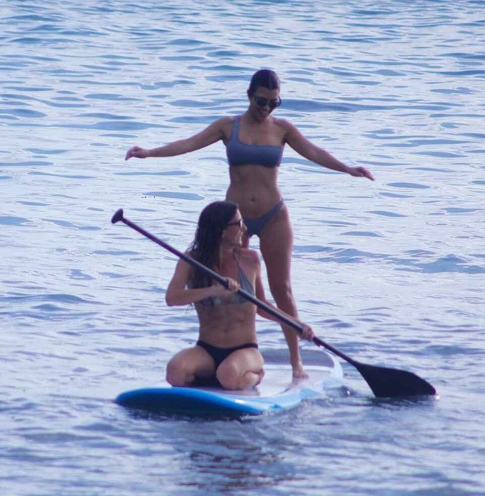 Kourtney Kardashian à la plage