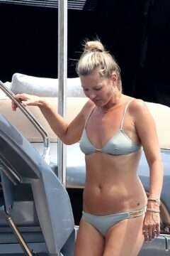 Kate Moss sur son yacht