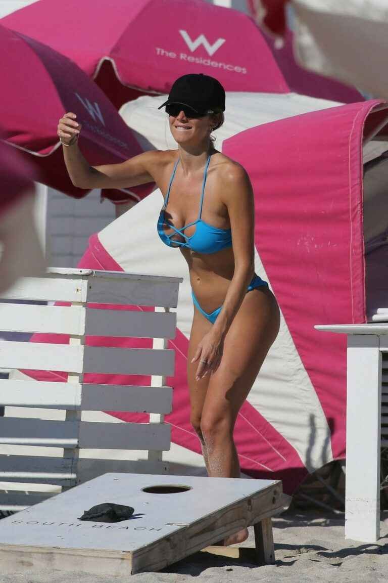 Diletta Leotta avec un bikini bleu