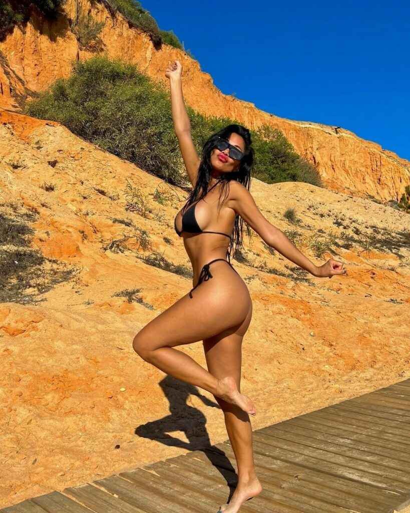 Nicole Scherzinger en bikini sexy