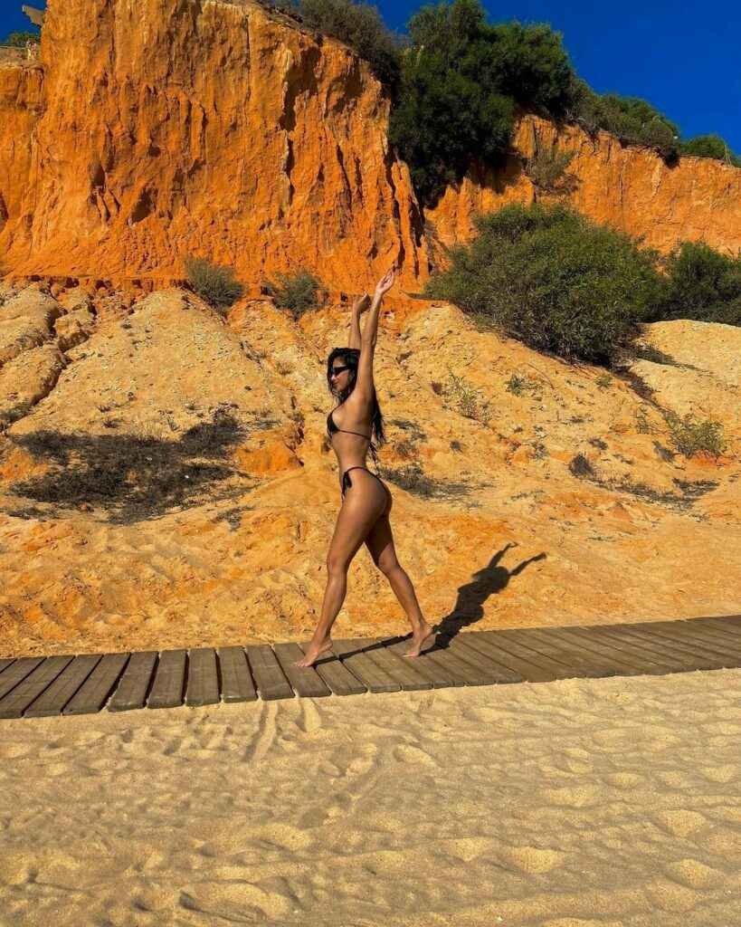 Nicole Scherzinger en bikini sexy