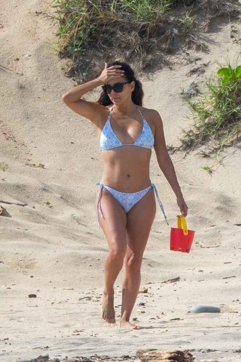 Eva Longoria super sexy avec un petit bikini