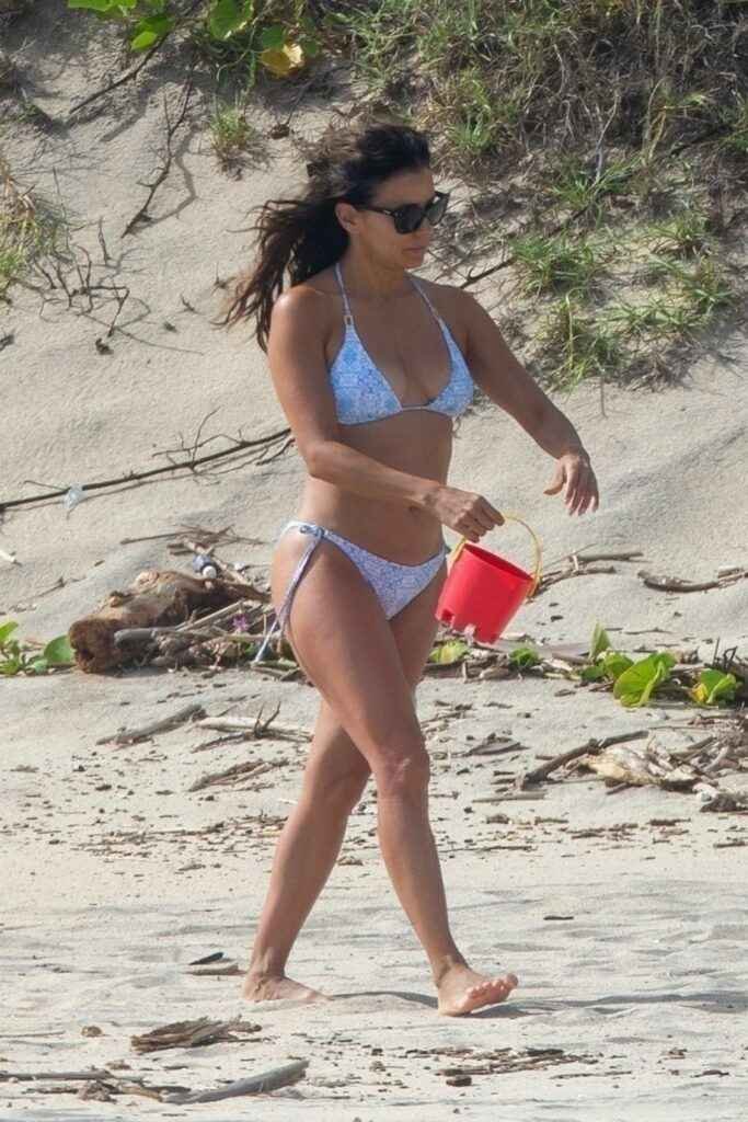 Eva Longoria super sexy avec un petit bikini